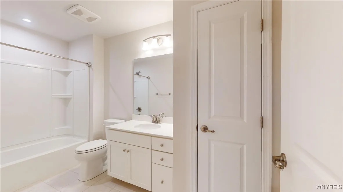 149 Sandstone Circle, Grand Island, New York 14072, Grand Island, New York 14072, 3 Bedrooms Bedrooms, 8 Rooms Rooms,3 BathroomsBathrooms,Residential,Closed,149 Sandstone Circle, Grand Island, New York 14072,0,B1582188