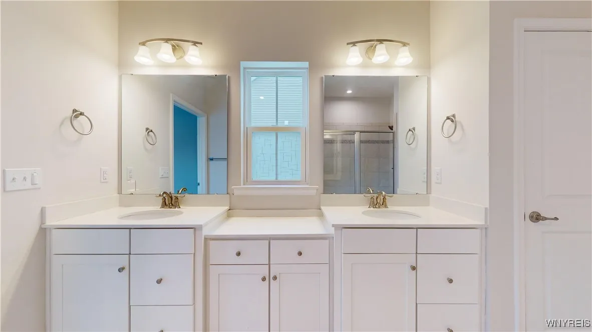 149 Sandstone Circle, Grand Island, New York 14072, Grand Island, New York 14072, 3 Bedrooms Bedrooms, 8 Rooms Rooms,3 BathroomsBathrooms,Residential,Closed,149 Sandstone Circle, Grand Island, New York 14072,0,B1582188