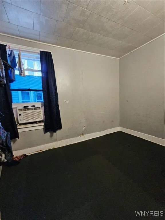 163 Royal Avenue, Buffalo, New York 14207, Buffalo, New York 14207, 4 Bedrooms Bedrooms, ,2 BathroomsBathrooms,Residential,Closed,163 Royal Avenue, Buffalo, New York 14207,0,B1582270