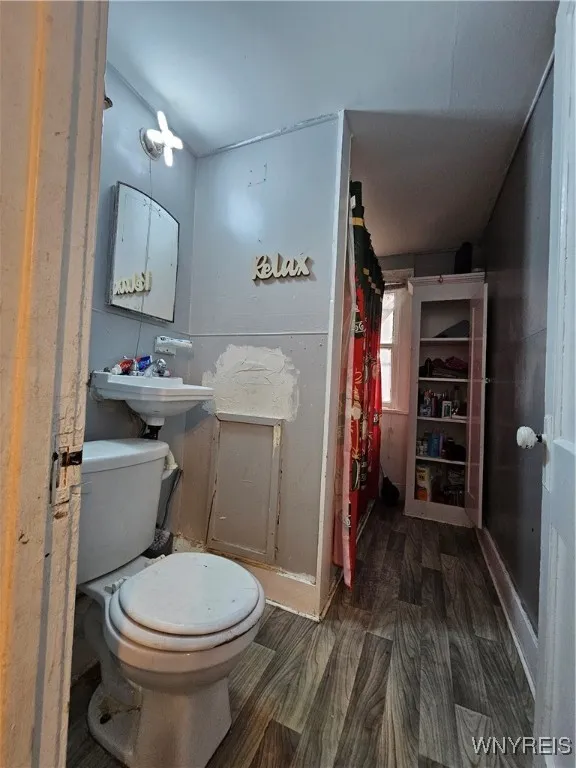 163 Royal Avenue, Buffalo, New York 14207, Buffalo, New York 14207, 4 Bedrooms Bedrooms, ,2 BathroomsBathrooms,Residential,Closed,163 Royal Avenue, Buffalo, New York 14207,0,B1582270