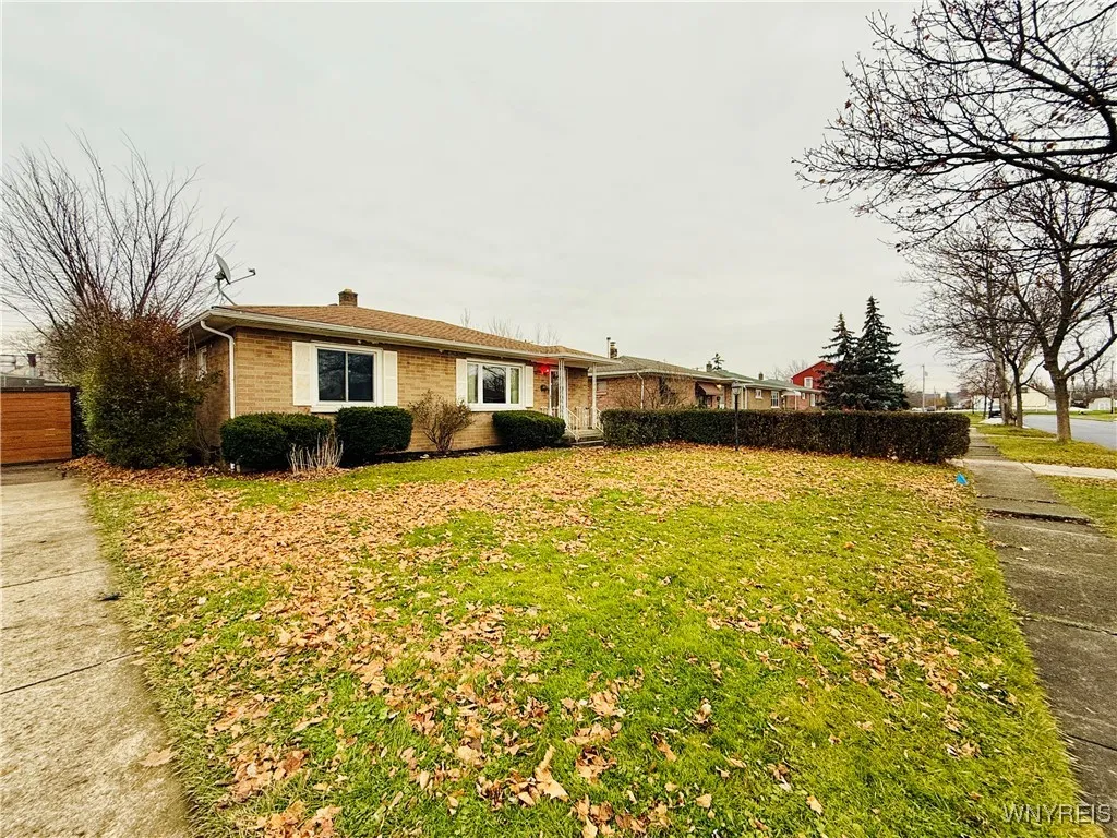 39 Emerson Drive, Amherst, New York 14226, Amherst, New York 14226, 3 Bedrooms Bedrooms, 6 Rooms Rooms,1 BathroomBathrooms,Residential,Closed,39 Emerson Drive, Amherst, New York 14226,0,B1580702