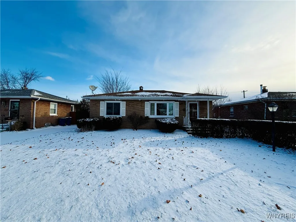 39 Emerson Drive, Amherst, New York 14226, Amherst, New York 14226, 3 Bedrooms Bedrooms, 6 Rooms Rooms,1 BathroomBathrooms,Residential,Closed,39 Emerson Drive, Amherst, New York 14226,0,B1580702