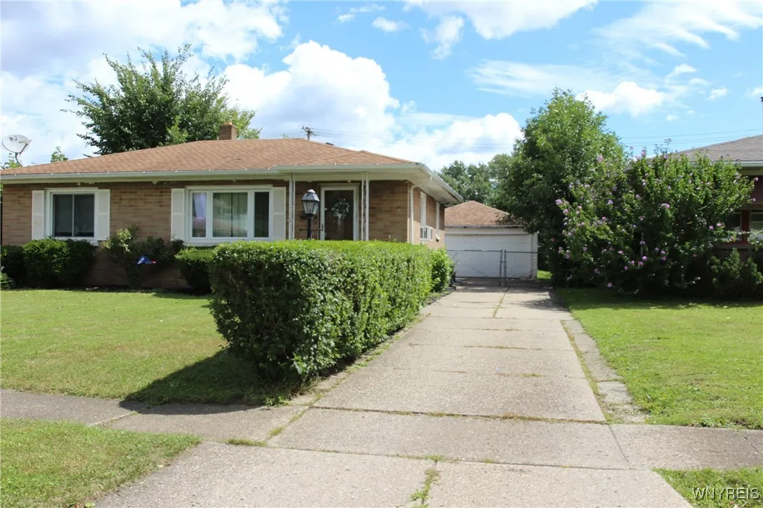 39 Emerson Drive, Amherst, New York 14226, Amherst, New York 14226, 3 Bedrooms Bedrooms, 6 Rooms Rooms,1 BathroomBathrooms,Residential,Closed,39 Emerson Drive, Amherst, New York 14226,0,B1580702