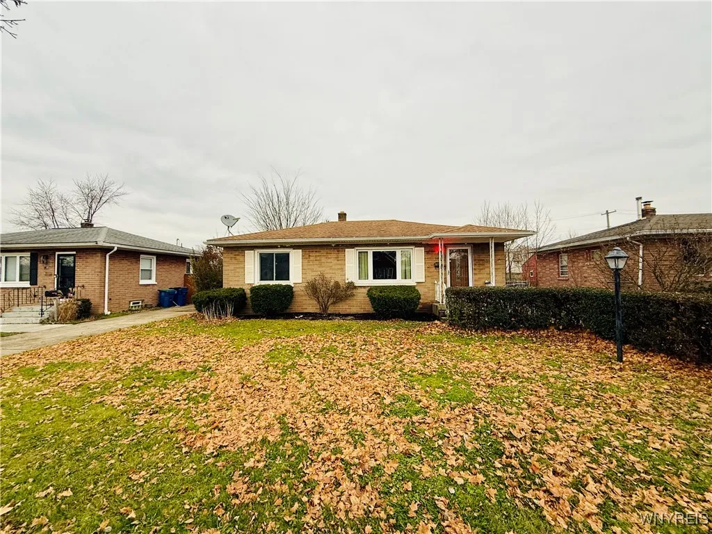 39 Emerson Drive, Amherst, New York 14226, Amherst, New York 14226, 3 Bedrooms Bedrooms, 6 Rooms Rooms,1 BathroomBathrooms,Residential,Closed,39 Emerson Drive, Amherst, New York 14226,0,B1580702