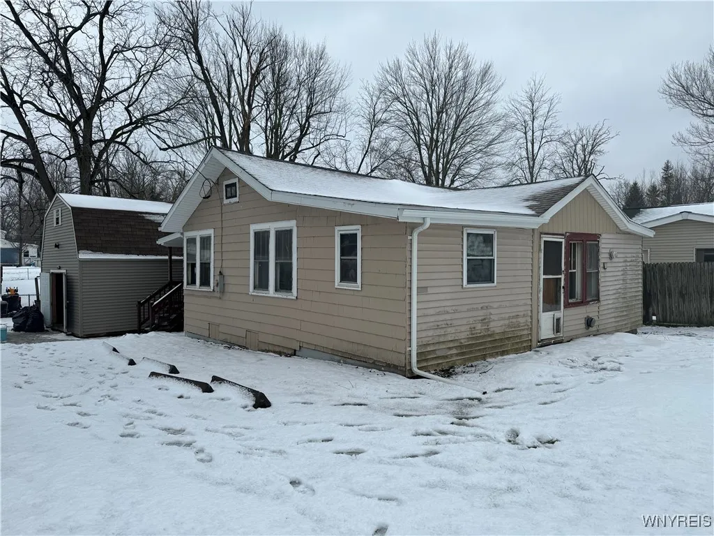 5742 Lakeview, Hamburg, New York 14085, Hamburg, New York 14085, 3 Bedrooms Bedrooms, 7 Rooms Rooms,2 BathroomsBathrooms,Residential,Closed,5742 Lakeview, Hamburg, New York 14085,0,B1582200