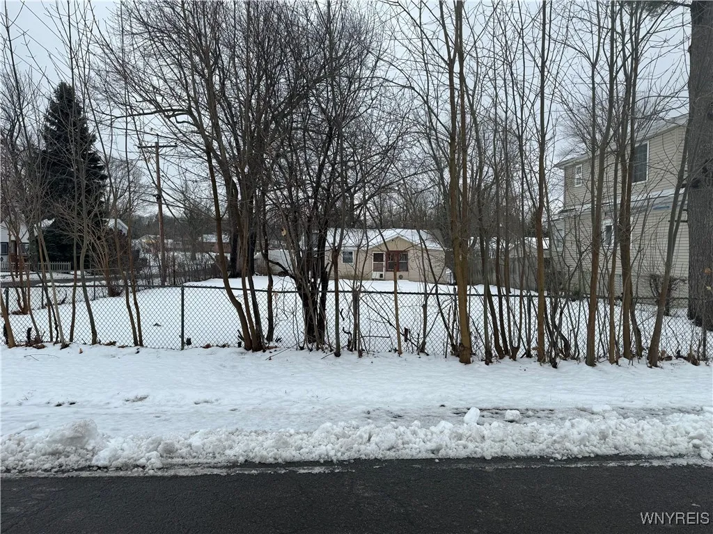 5742 Lakeview, Hamburg, New York 14085, Hamburg, New York 14085, 3 Bedrooms Bedrooms, 7 Rooms Rooms,2 BathroomsBathrooms,Residential,Closed,5742 Lakeview, Hamburg, New York 14085,0,B1582200
