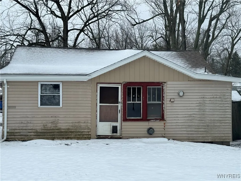 5742 Lakeview, Hamburg, New York 14085, Hamburg, New York 14085, 3 Bedrooms Bedrooms, 7 Rooms Rooms,2 BathroomsBathrooms,Residential,Closed,5742 Lakeview, Hamburg, New York 14085,0,B1582200
