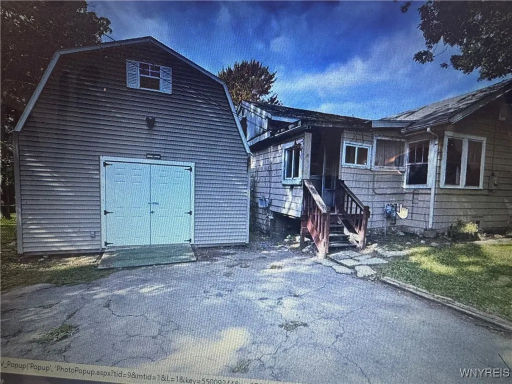 5742 Lakeview, Hamburg, New York 14085, Hamburg, New York 14085, 3 Bedrooms Bedrooms, 7 Rooms Rooms,2 BathroomsBathrooms,Residential,Closed,5742 Lakeview, Hamburg, New York 14085,0,B1582200