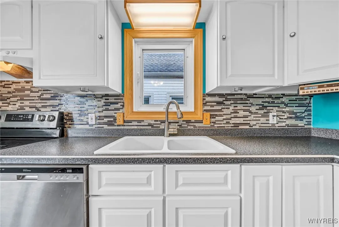 322 Warren Avenue, Tonawanda-town, New York 14217, Tonawanda, New York 14217, 3 Bedrooms Bedrooms, 6 Rooms Rooms,1 BathroomBathrooms,Residential,Closed,322 Warren Avenue, Tonawanda-town, New York 14217,0,B1582328