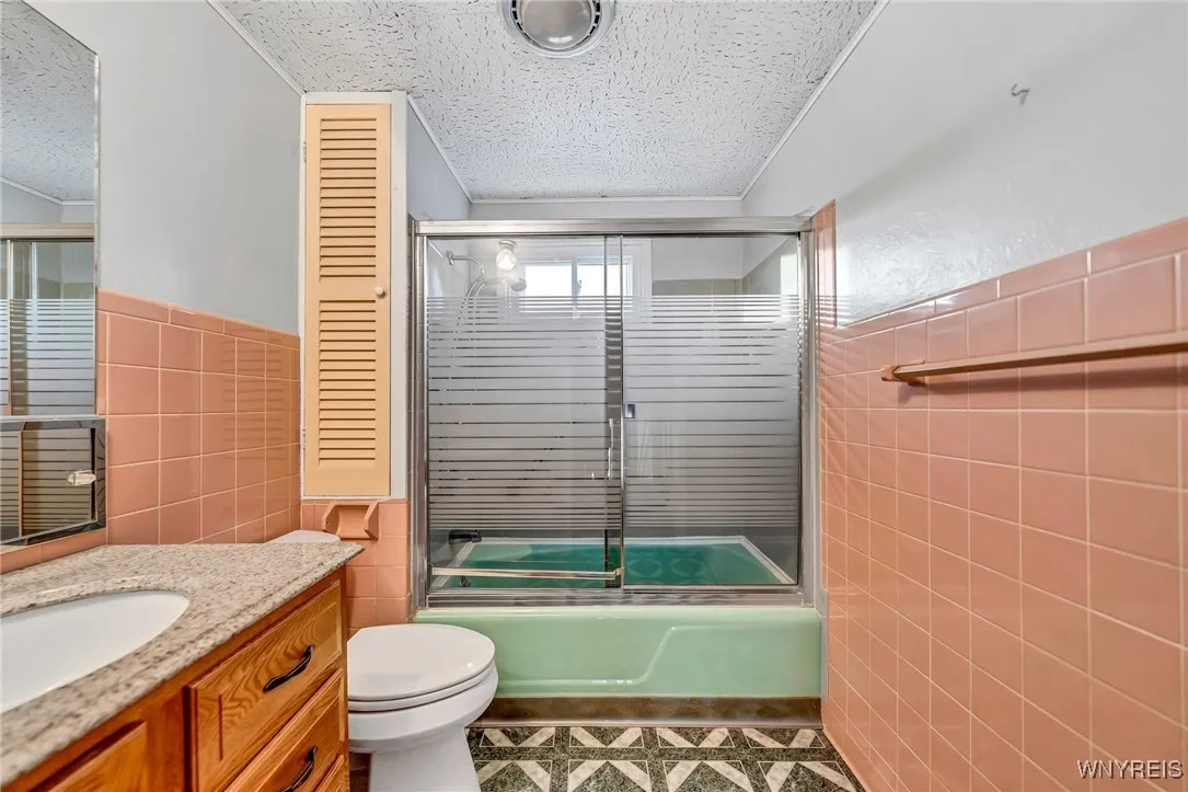 322 Warren Avenue, Tonawanda-town, New York 14217, Tonawanda, New York 14217, 3 Bedrooms Bedrooms, 6 Rooms Rooms,1 BathroomBathrooms,Residential,Closed,322 Warren Avenue, Tonawanda-town, New York 14217,0,B1582328