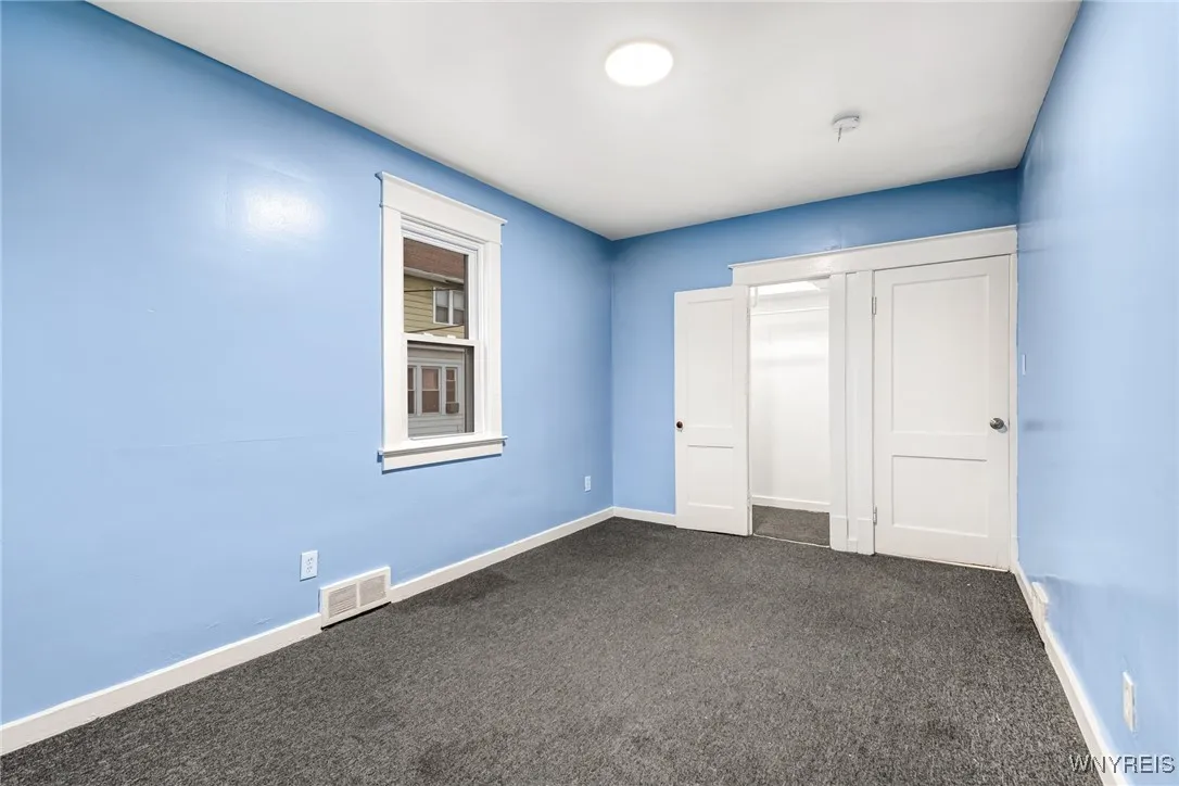 947 Walden Avenue, Buffalo, New York 14211, Buffalo, New York 14211, 5 Bedrooms Bedrooms, 10 Rooms Rooms,2 BathroomsBathrooms,Residential,Closed,947 Walden Avenue, Buffalo, New York 14211,0,B1582360