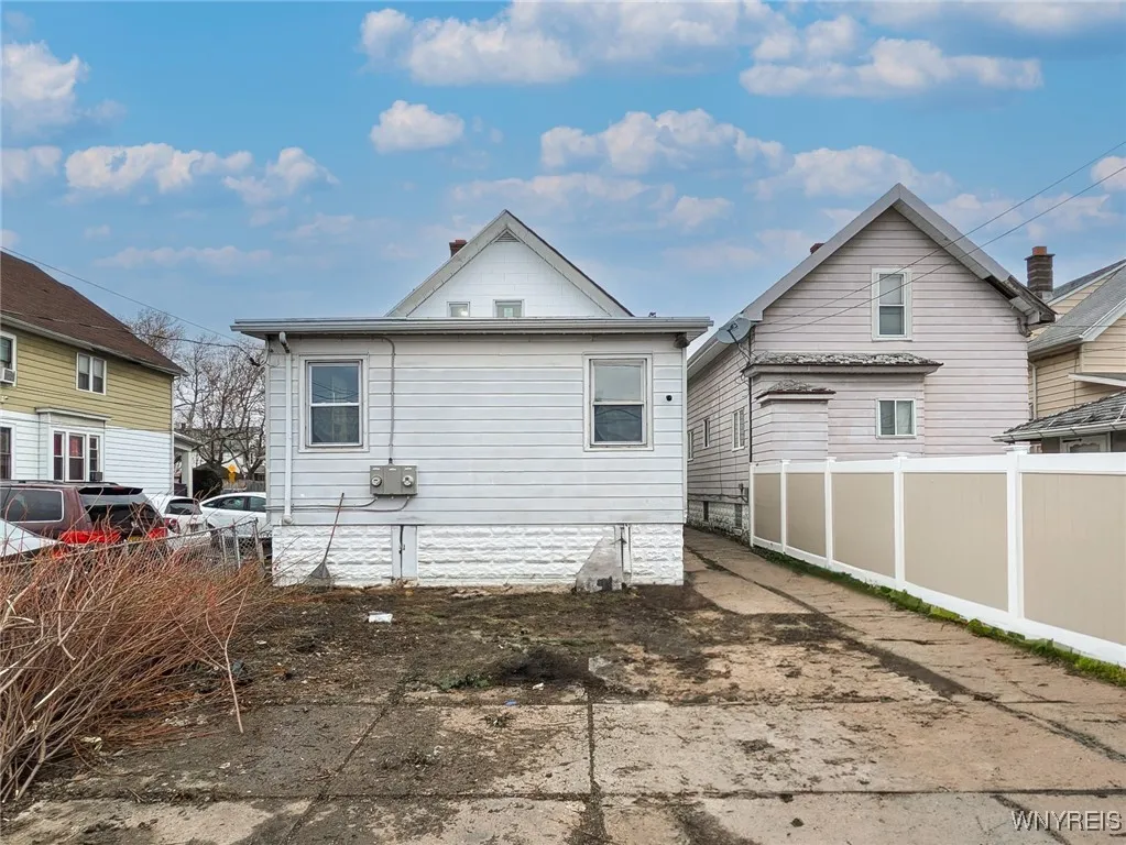 947 Walden Avenue, Buffalo, New York 14211, Buffalo, New York 14211, 5 Bedrooms Bedrooms, 10 Rooms Rooms,2 BathroomsBathrooms,Residential,Closed,947 Walden Avenue, Buffalo, New York 14211,0,B1582360