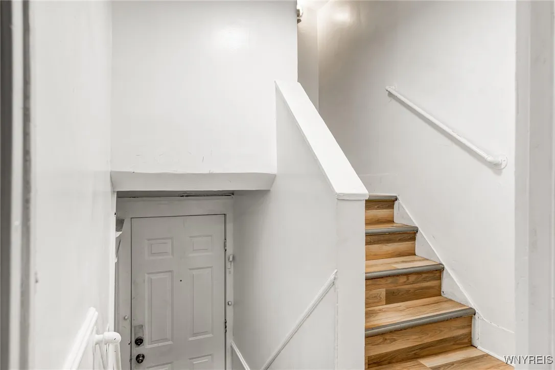 947 Walden Avenue, Buffalo, New York 14211, Buffalo, New York 14211, 5 Bedrooms Bedrooms, 10 Rooms Rooms,2 BathroomsBathrooms,Residential,Closed,947 Walden Avenue, Buffalo, New York 14211,0,B1582360