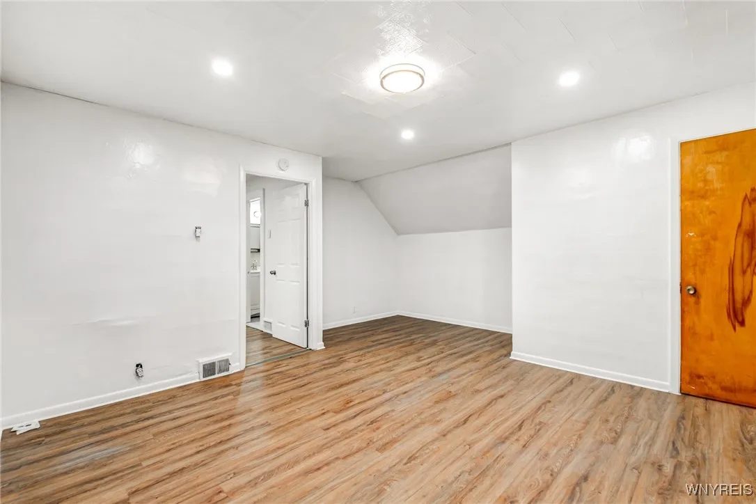 947 Walden Avenue, Buffalo, New York 14211, Buffalo, New York 14211, 5 Bedrooms Bedrooms, 10 Rooms Rooms,2 BathroomsBathrooms,Residential,Closed,947 Walden Avenue, Buffalo, New York 14211,0,B1582360