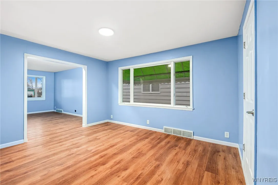 947 Walden Avenue, Buffalo, New York 14211, Buffalo, New York 14211, 5 Bedrooms Bedrooms, 10 Rooms Rooms,2 BathroomsBathrooms,Residential,Closed,947 Walden Avenue, Buffalo, New York 14211,0,B1582360