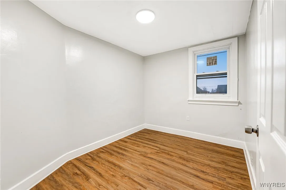947 Walden Avenue, Buffalo, New York 14211, Buffalo, New York 14211, 5 Bedrooms Bedrooms, 10 Rooms Rooms,2 BathroomsBathrooms,Residential,Closed,947 Walden Avenue, Buffalo, New York 14211,0,B1582360