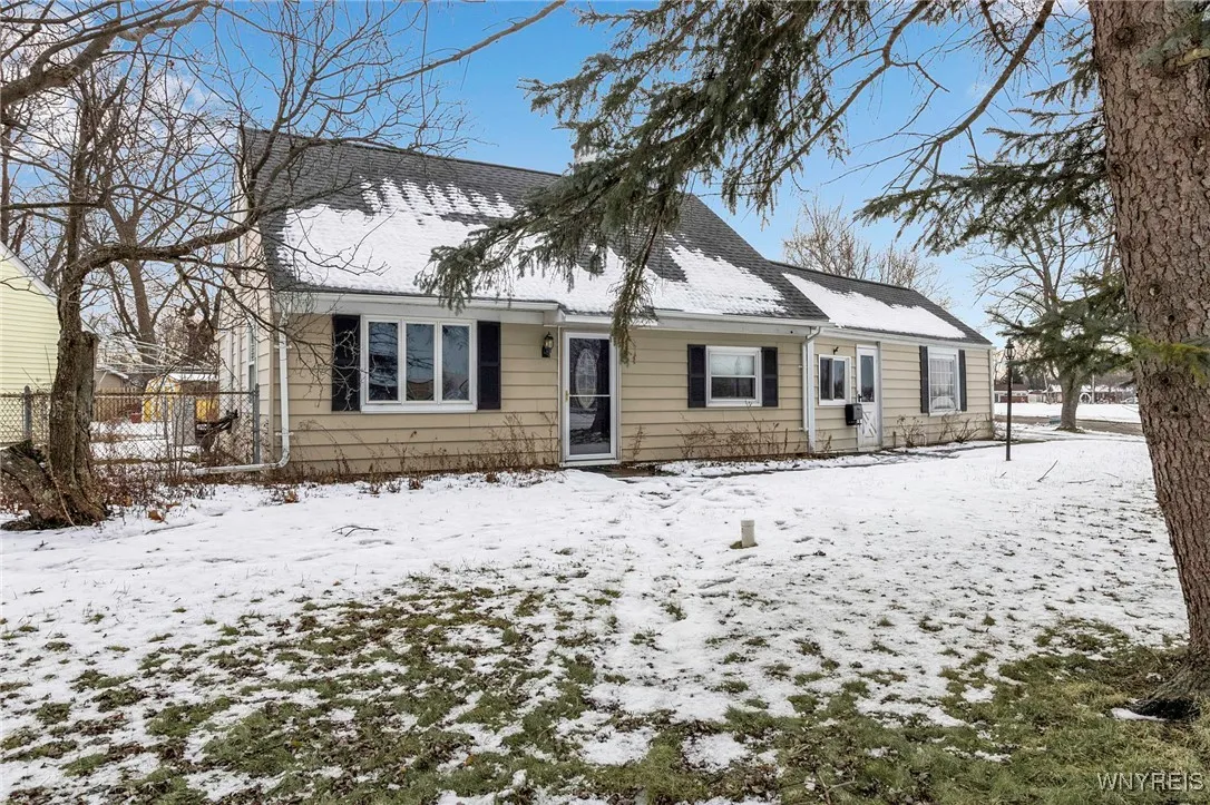 88 Elsie Lane, Grand Island, New York 14072, Grand Island, New York 14072, 3 Bedrooms Bedrooms, 9 Rooms Rooms,1 BathroomBathrooms,Residential,Closed,88 Elsie Lane, Grand Island, New York 14072,0,B1582357