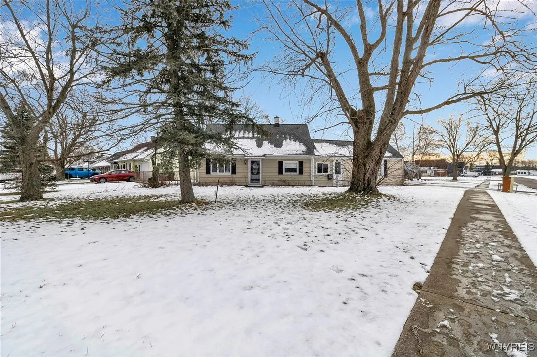 88 Elsie Lane, Grand Island, New York 14072, Grand Island, New York 14072, 3 Bedrooms Bedrooms, 9 Rooms Rooms,1 BathroomBathrooms,Residential,Closed,88 Elsie Lane, Grand Island, New York 14072,0,B1582357