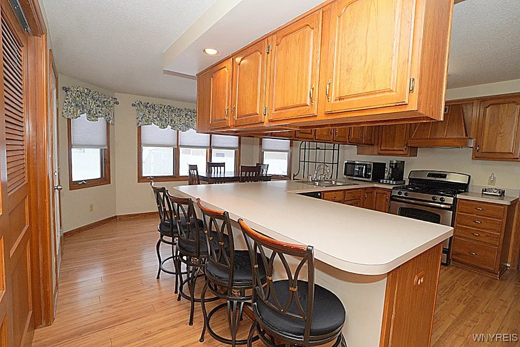 321 Daniel Drive, North Tonawanda, New York 14120, North Tonawanda, New York 14120, 4 Bedrooms Bedrooms, 8 Rooms Rooms,2 BathroomsBathrooms,Residential,Closed,321 Daniel Drive, North Tonawanda, New York 14120,0,B1582490
