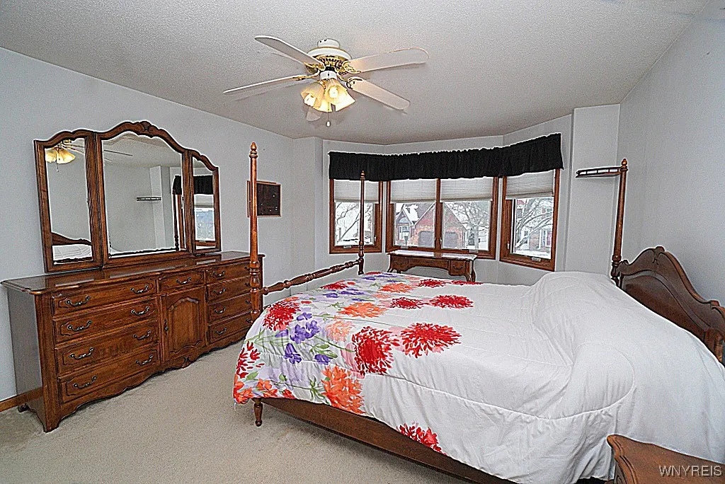 321 Daniel Drive, North Tonawanda, New York 14120, North Tonawanda, New York 14120, 4 Bedrooms Bedrooms, 8 Rooms Rooms,2 BathroomsBathrooms,Residential,Closed,321 Daniel Drive, North Tonawanda, New York 14120,0,B1582490