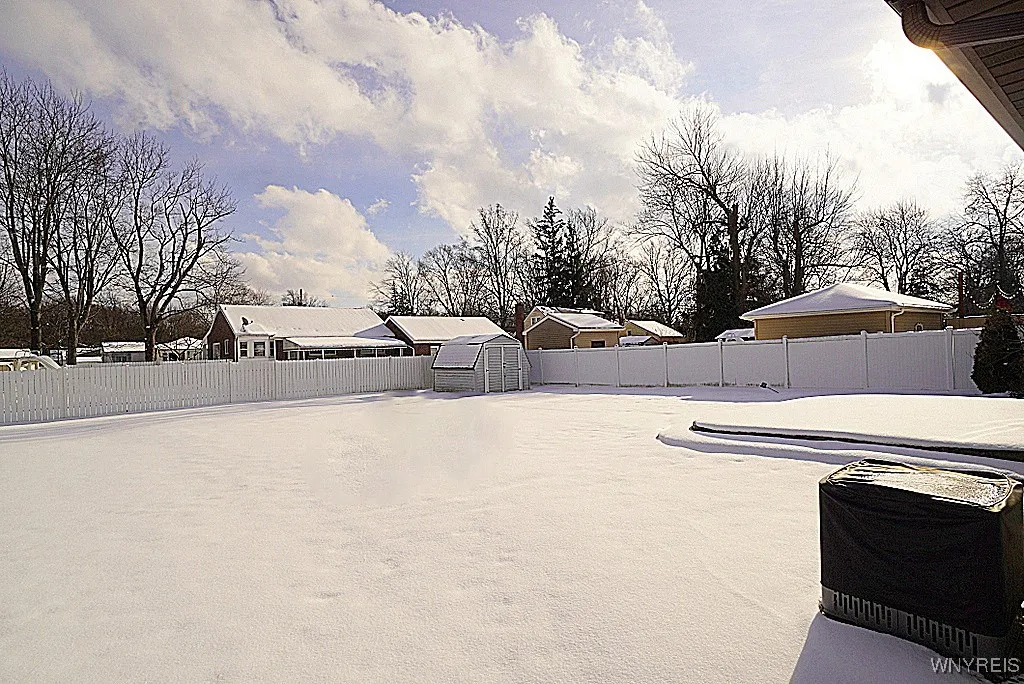321 Daniel Drive, North Tonawanda, New York 14120, North Tonawanda, New York 14120, 4 Bedrooms Bedrooms, 8 Rooms Rooms,2 BathroomsBathrooms,Residential,Closed,321 Daniel Drive, North Tonawanda, New York 14120,0,B1582490