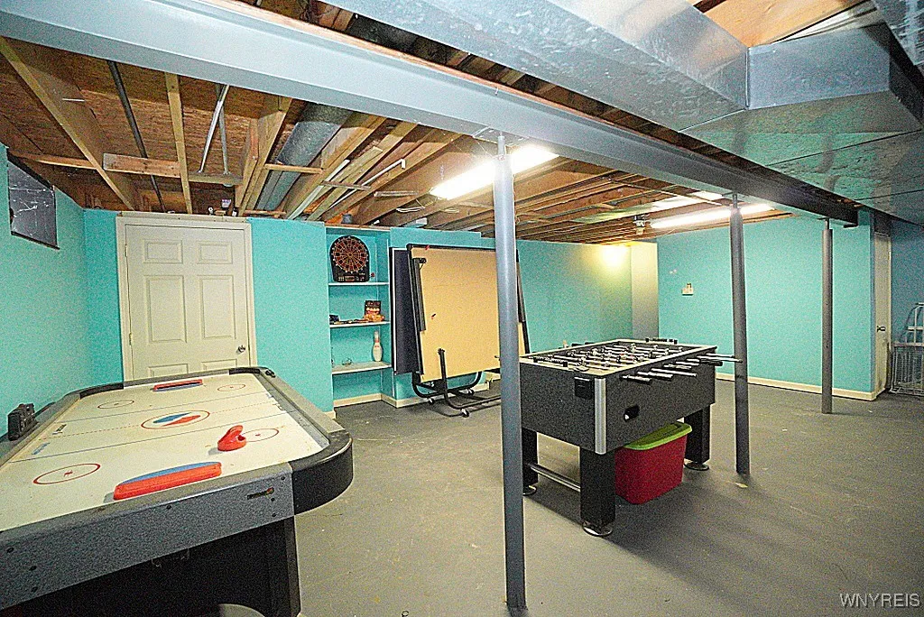 321 Daniel Drive, North Tonawanda, New York 14120, North Tonawanda, New York 14120, 4 Bedrooms Bedrooms, 8 Rooms Rooms,2 BathroomsBathrooms,Residential,Closed,321 Daniel Drive, North Tonawanda, New York 14120,0,B1582490