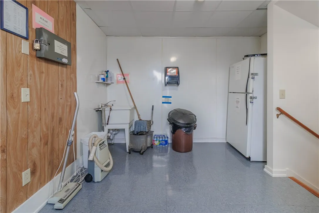 248 West Avenue, Clarkson, New York 14420, Clarkson, New York 14420, 4 Bedrooms Bedrooms, 10 Rooms Rooms,Residential,For Sale,248 West Avenue, Clarkson, New York 14420,0,R1580795