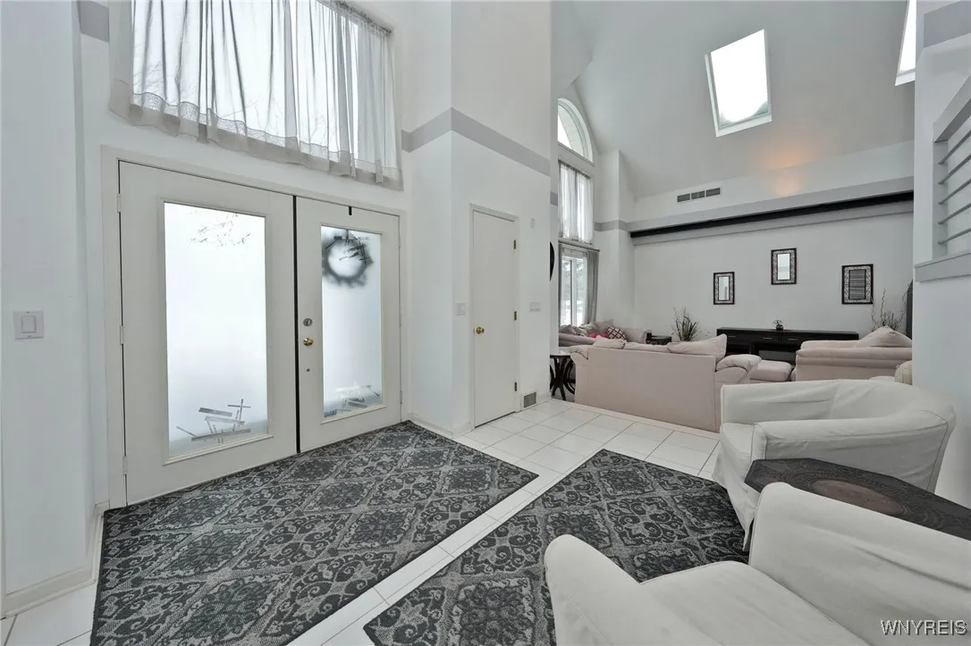 21 Lakeridge Drive, Orchard Park, New York 14127, Orchard Park, New York 14127, 3 Bedrooms Bedrooms, 12 Rooms Rooms,2 BathroomsBathrooms,Residential,Closed,21 Lakeridge Drive, Orchard Park, New York 14127,0,B1582606