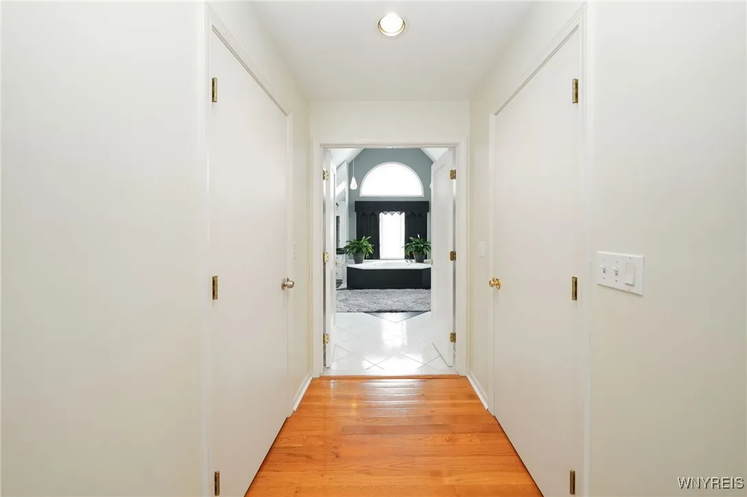 21 Lakeridge Drive, Orchard Park, New York 14127, Orchard Park, New York 14127, 3 Bedrooms Bedrooms, 12 Rooms Rooms,2 BathroomsBathrooms,Residential,Closed,21 Lakeridge Drive, Orchard Park, New York 14127,0,B1582606