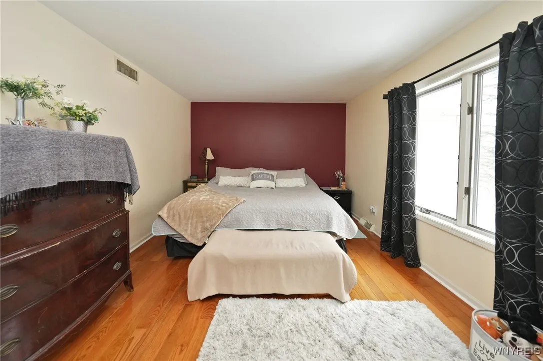 21 Lakeridge Drive, Orchard Park, New York 14127, Orchard Park, New York 14127, 3 Bedrooms Bedrooms, 12 Rooms Rooms,2 BathroomsBathrooms,Residential,Closed,21 Lakeridge Drive, Orchard Park, New York 14127,0,B1582606