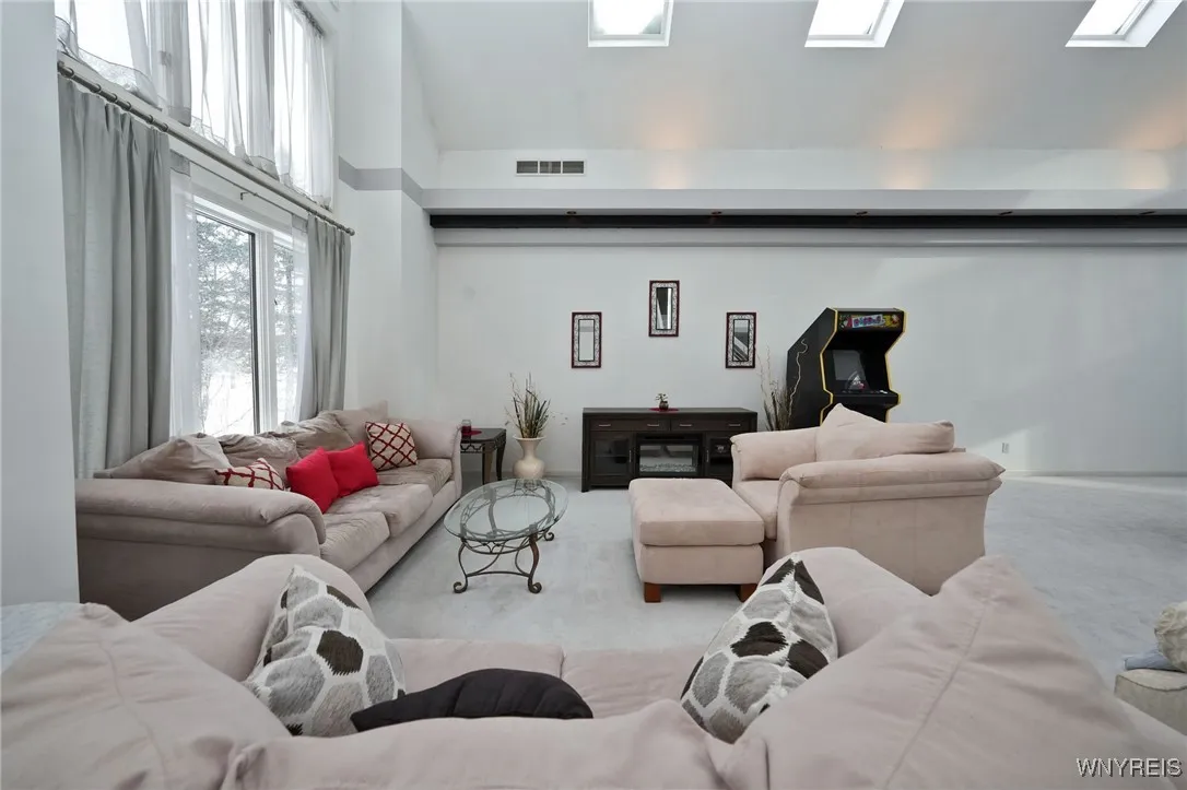 21 Lakeridge Drive, Orchard Park, New York 14127, Orchard Park, New York 14127, 3 Bedrooms Bedrooms, 12 Rooms Rooms,2 BathroomsBathrooms,Residential,Closed,21 Lakeridge Drive, Orchard Park, New York 14127,0,B1582606