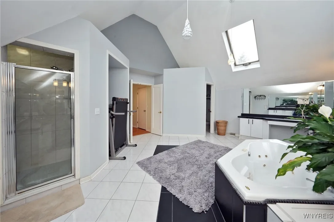 21 Lakeridge Drive, Orchard Park, New York 14127, Orchard Park, New York 14127, 3 Bedrooms Bedrooms, 12 Rooms Rooms,2 BathroomsBathrooms,Residential,Closed,21 Lakeridge Drive, Orchard Park, New York 14127,0,B1582606