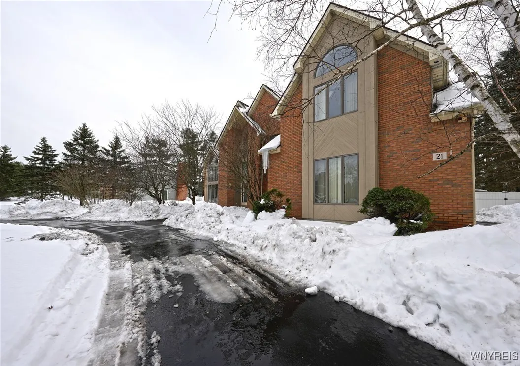 21 Lakeridge Drive, Orchard Park, New York 14127, Orchard Park, New York 14127, 3 Bedrooms Bedrooms, 12 Rooms Rooms,2 BathroomsBathrooms,Residential,Closed,21 Lakeridge Drive, Orchard Park, New York 14127,0,B1582606