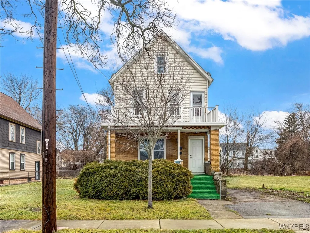 81 Lark Street, Buffalo, New York 14211, Buffalo, New York 14211, 5 Bedrooms Bedrooms, ,2 BathroomsBathrooms,Residential,Closed,81 Lark Street, Buffalo, New York 14211,0,B1582710