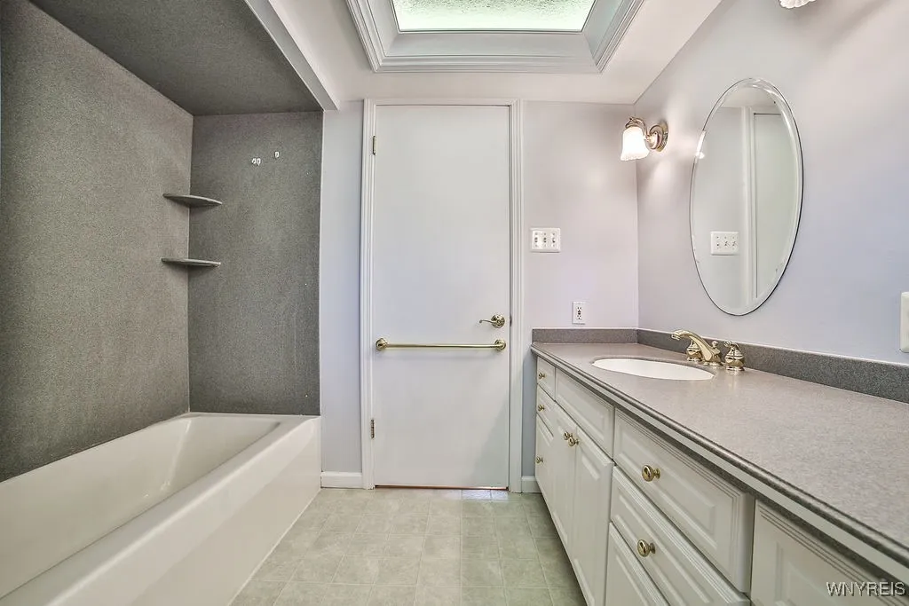 1525 Red Jacket Road, Grand Island, New York 14072, Grand Island, New York 14072, 3 Bedrooms Bedrooms, 11 Rooms Rooms,1 BathroomBathrooms,Residential,Closed,1525 Red Jacket Road, Grand Island, New York 14072,0,B1579205