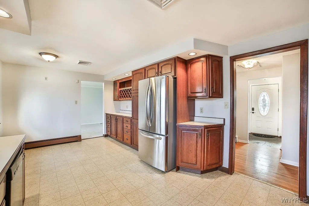 1525 Red Jacket Road, Grand Island, New York 14072, Grand Island, New York 14072, 3 Bedrooms Bedrooms, 11 Rooms Rooms,1 BathroomBathrooms,Residential,Closed,1525 Red Jacket Road, Grand Island, New York 14072,0,B1579205