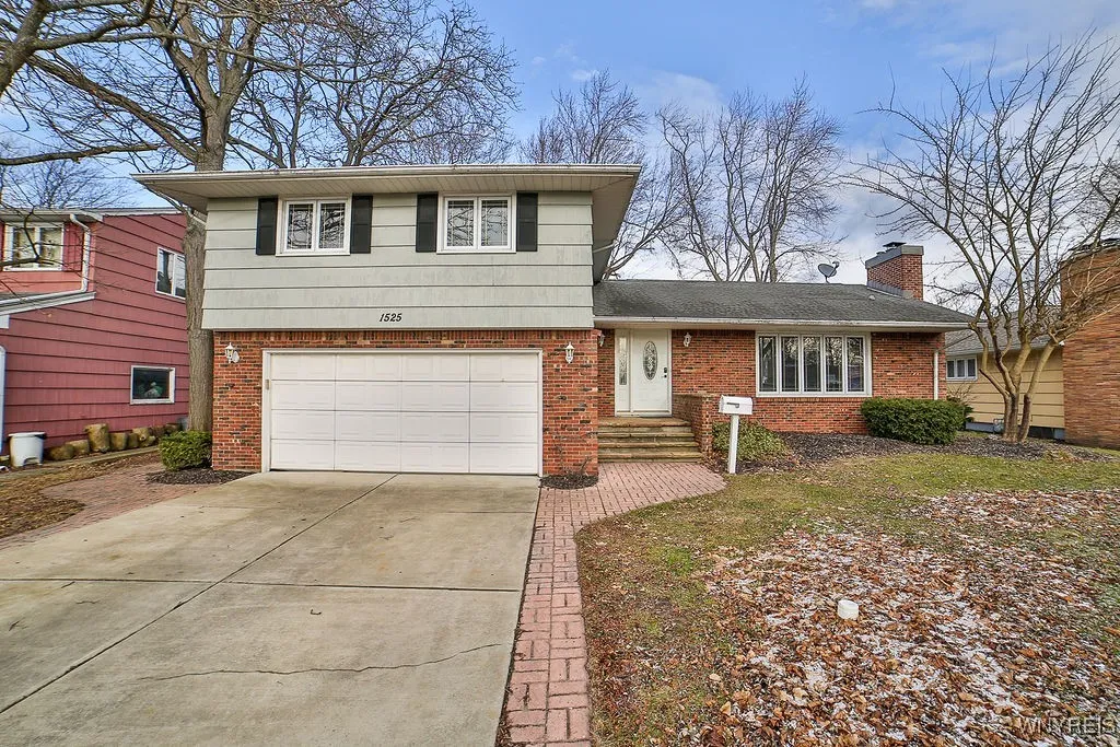 1525 Red Jacket Road, Grand Island, New York 14072, Grand Island, New York 14072, 3 Bedrooms Bedrooms, 11 Rooms Rooms,1 BathroomBathrooms,Residential,Closed,1525 Red Jacket Road, Grand Island, New York 14072,0,B1579205