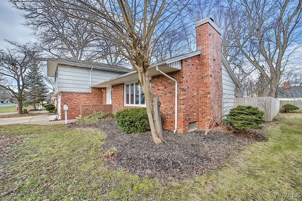 1525 Red Jacket Road, Grand Island, New York 14072, Grand Island, New York 14072, 3 Bedrooms Bedrooms, 11 Rooms Rooms,1 BathroomBathrooms,Residential,Closed,1525 Red Jacket Road, Grand Island, New York 14072,0,B1579205