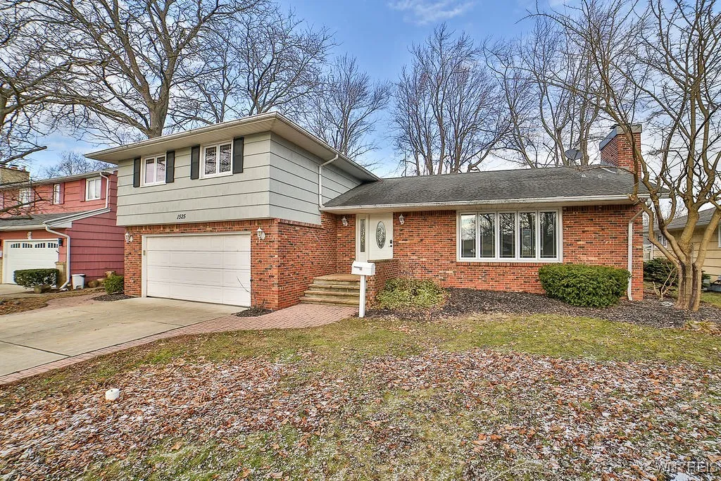 1525 Red Jacket Road, Grand Island, New York 14072, Grand Island, New York 14072, 3 Bedrooms Bedrooms, 11 Rooms Rooms,1 BathroomBathrooms,Residential,Closed,1525 Red Jacket Road, Grand Island, New York 14072,0,B1579205
