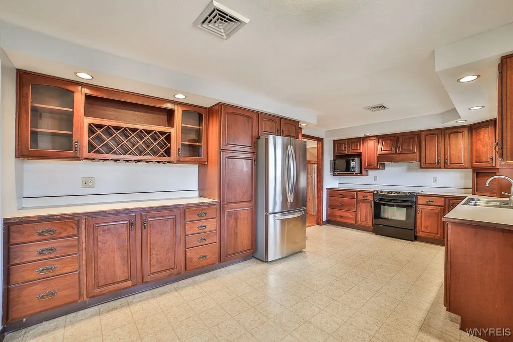1525 Red Jacket Road, Grand Island, New York 14072, Grand Island, New York 14072, 3 Bedrooms Bedrooms, 11 Rooms Rooms,1 BathroomBathrooms,Residential,Closed,1525 Red Jacket Road, Grand Island, New York 14072,0,B1579205