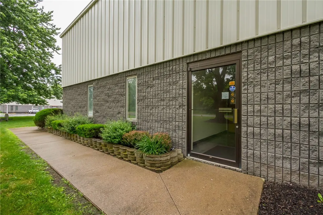 2081 Division Street, Palmyra, New York 14522, Palmyra, New York 14522, ,Commercial Lease,For Rent,2081 Division Street, Palmyra, New York 14522,R1582898