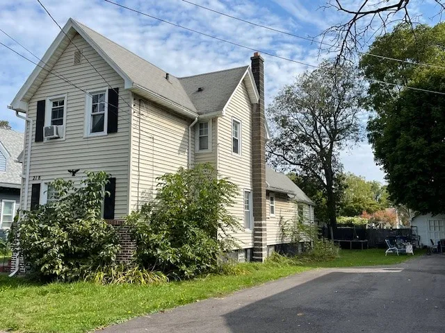218 Wetmore Park, Rochester, New York 14606, Rochester, New York 14606, 5 Bedrooms Bedrooms, 7 Rooms Rooms,1 BathroomBathrooms,Residential,Closed,218 Wetmore Park, Rochester, New York 14606,0,R1582825