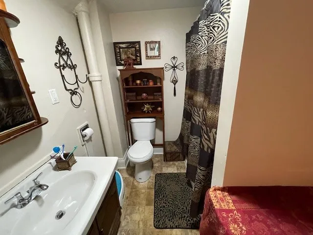 218 Wetmore Park, Rochester, New York 14606, Rochester, New York 14606, 5 Bedrooms Bedrooms, 7 Rooms Rooms,1 BathroomBathrooms,Residential,Closed,218 Wetmore Park, Rochester, New York 14606,0,R1582825