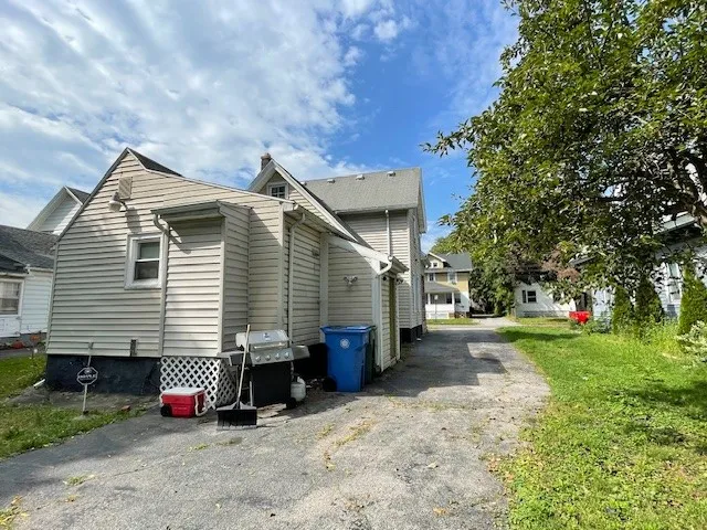 218 Wetmore Park, Rochester, New York 14606, Rochester, New York 14606, 5 Bedrooms Bedrooms, 7 Rooms Rooms,1 BathroomBathrooms,Residential,Closed,218 Wetmore Park, Rochester, New York 14606,0,R1582825