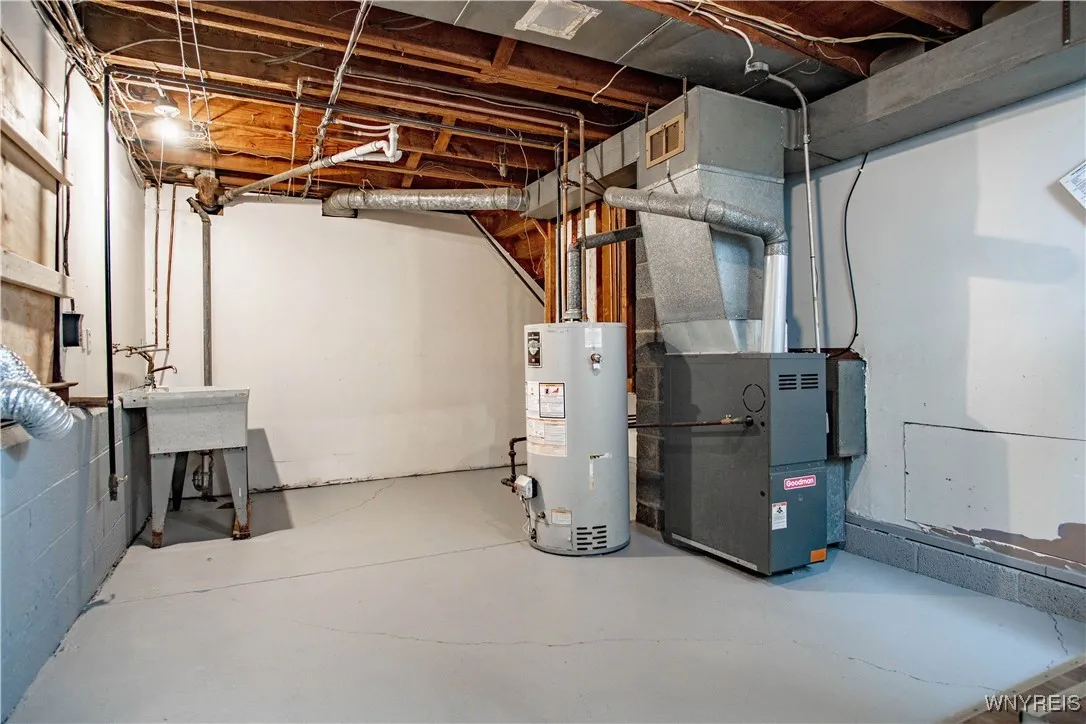 LEFT SIDE BASEMENT