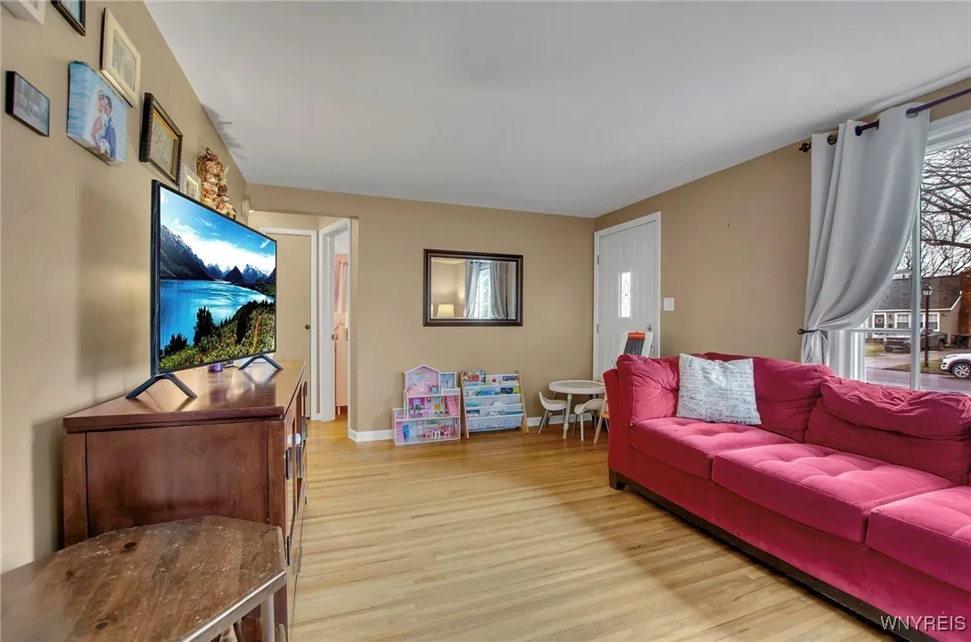 1733 Parker Boulevard Boulevard, Tonawanda-town, N, Tonawanda, New York 14150, 3 Bedrooms Bedrooms, 6 Rooms Rooms,1 BathroomBathrooms,Residential,Closed,1733 Parker Boulevard Boulevard, Tonawanda-town, N,0,B1582248