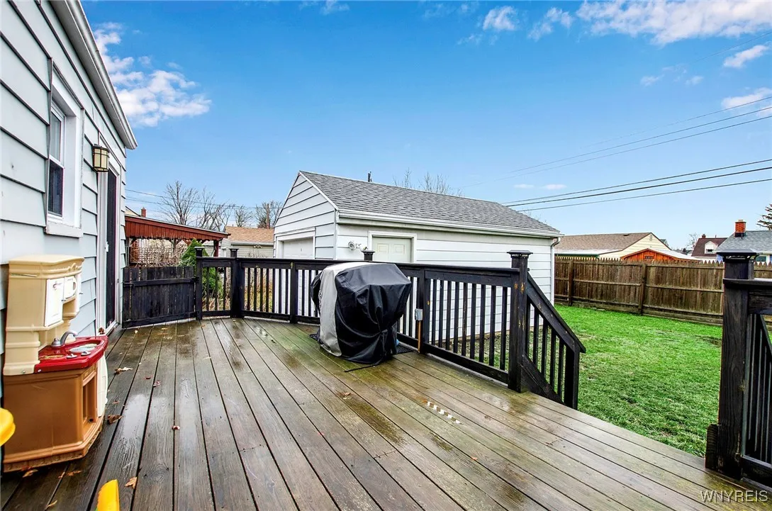 1733 Parker Boulevard Boulevard, Tonawanda-town, N, Tonawanda, New York 14150, 3 Bedrooms Bedrooms, 6 Rooms Rooms,1 BathroomBathrooms,Residential,Closed,1733 Parker Boulevard Boulevard, Tonawanda-town, N,0,B1582248