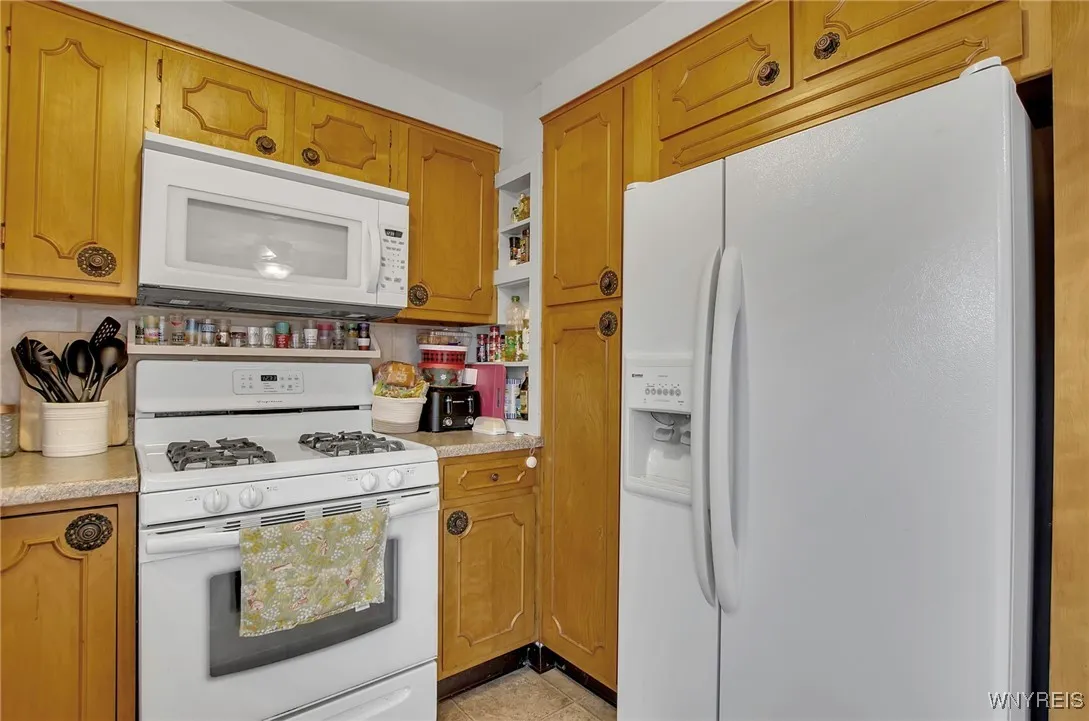 1733 Parker Boulevard Boulevard, Tonawanda-town, N, Tonawanda, New York 14150, 3 Bedrooms Bedrooms, 6 Rooms Rooms,1 BathroomBathrooms,Residential,Closed,1733 Parker Boulevard Boulevard, Tonawanda-town, N,0,B1582248