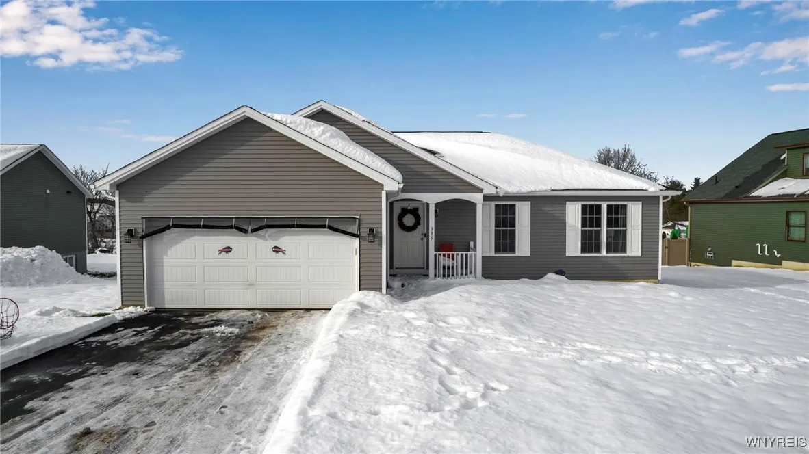 385 Mill Road, Aurora, New York 14052, Aurora, New York 14052, 3 Bedrooms Bedrooms, 9 Rooms Rooms,2 BathroomsBathrooms,Residential,Closed,385 Mill Road, Aurora, New York 14052,0,B1583161