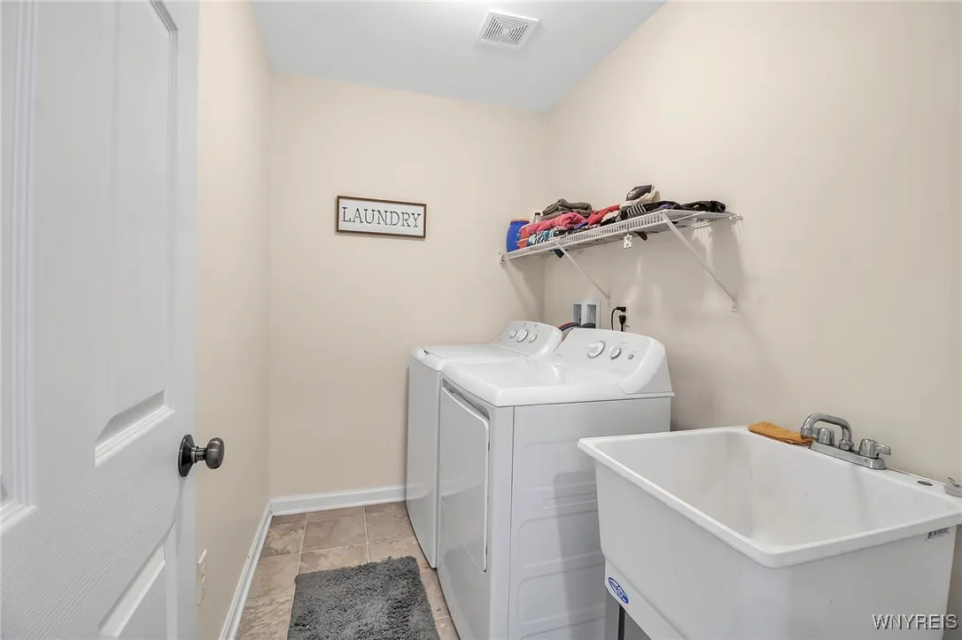 385 Mill Road, Aurora, New York 14052, Aurora, New York 14052, 3 Bedrooms Bedrooms, 9 Rooms Rooms,2 BathroomsBathrooms,Residential,Closed,385 Mill Road, Aurora, New York 14052,0,B1583161
